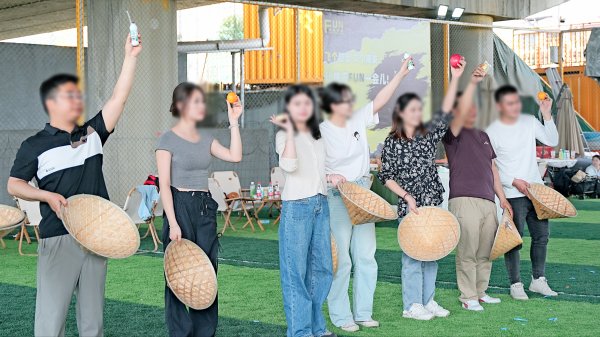 亿腾证券 提升新就业形态群体幸福感，这场活动为温江区“立园满园”增强人才凝聚力