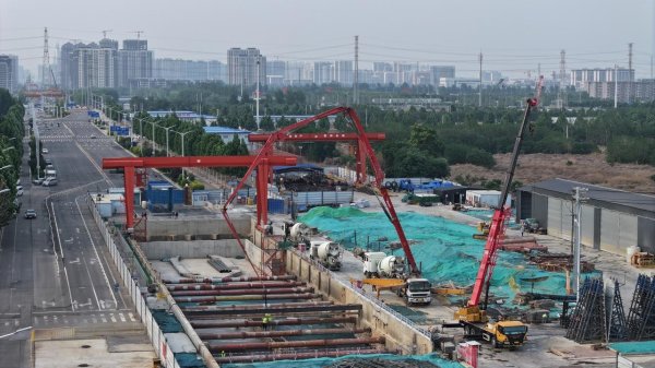 一鼎盈 石家庄轨道交通6号线首座车站主体结构封顶